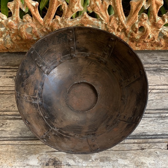 Metal Pot Made in India - Picture 2 of 7